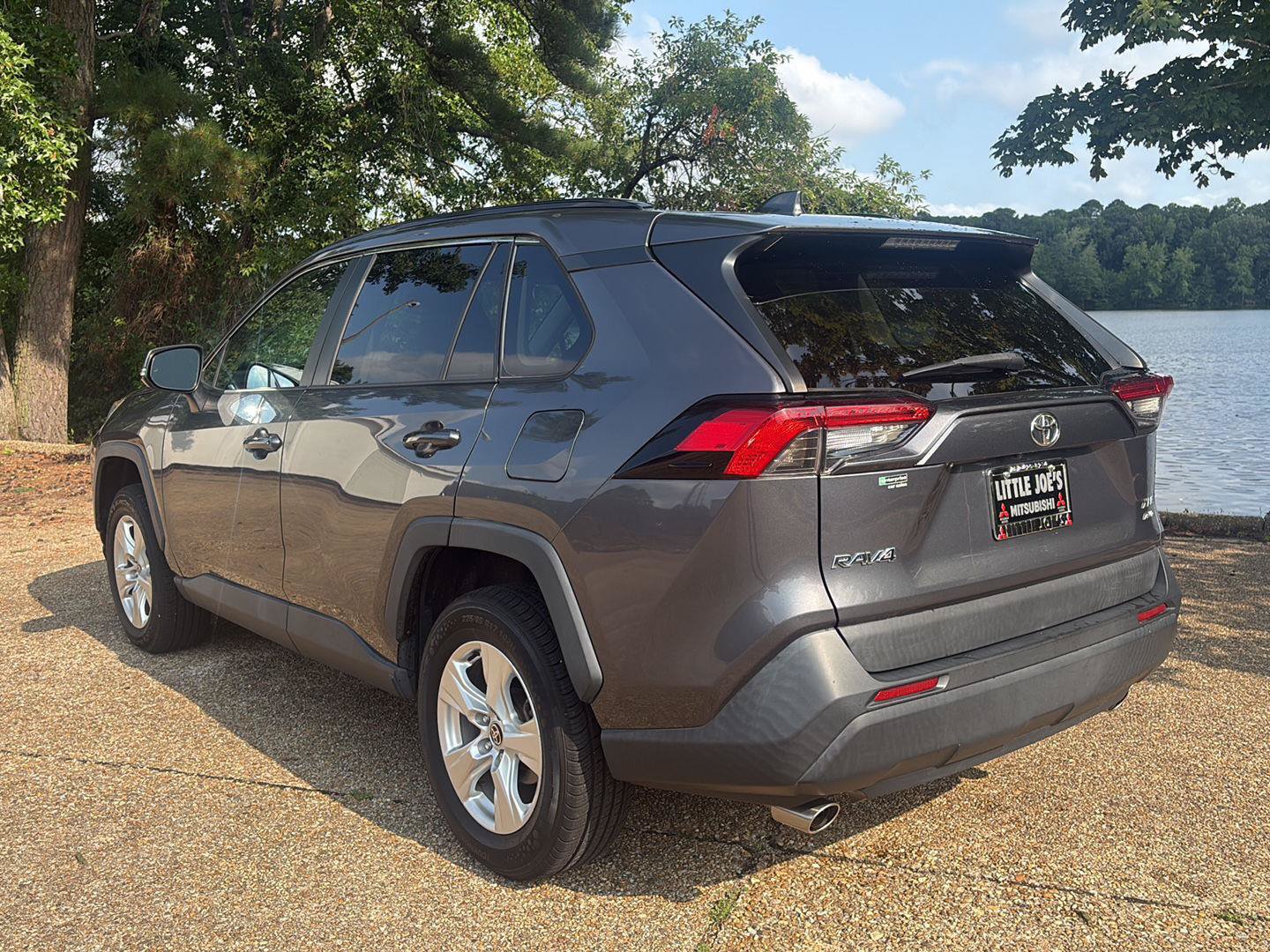 Used 2021 Toyota RAV4 XLE AWD/4WD image 8