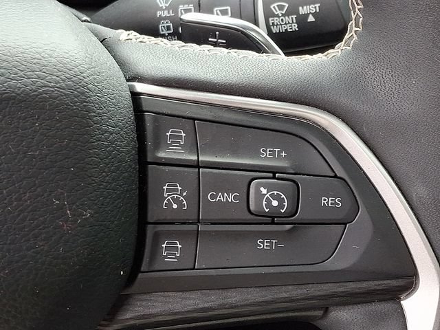 Used 2024 Jeep Grand Cherokee L Altitude AWD/4WD image 22
