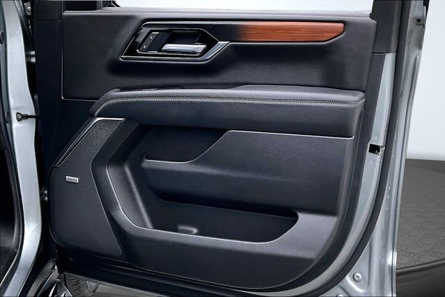 Used 2025 GMC Yukon Denali AWD/4WD image 27
