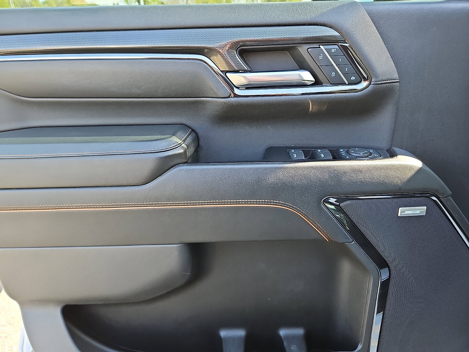 Used 2024 GMC Sierra 2500 AT4 w/ AT4 Premium Plus Package image 12