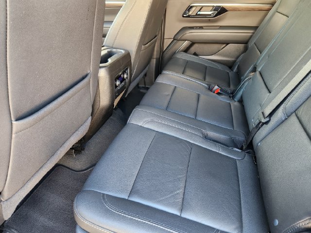 Used 2025 Chevrolet Tahoe LT AWD/4WD image 30