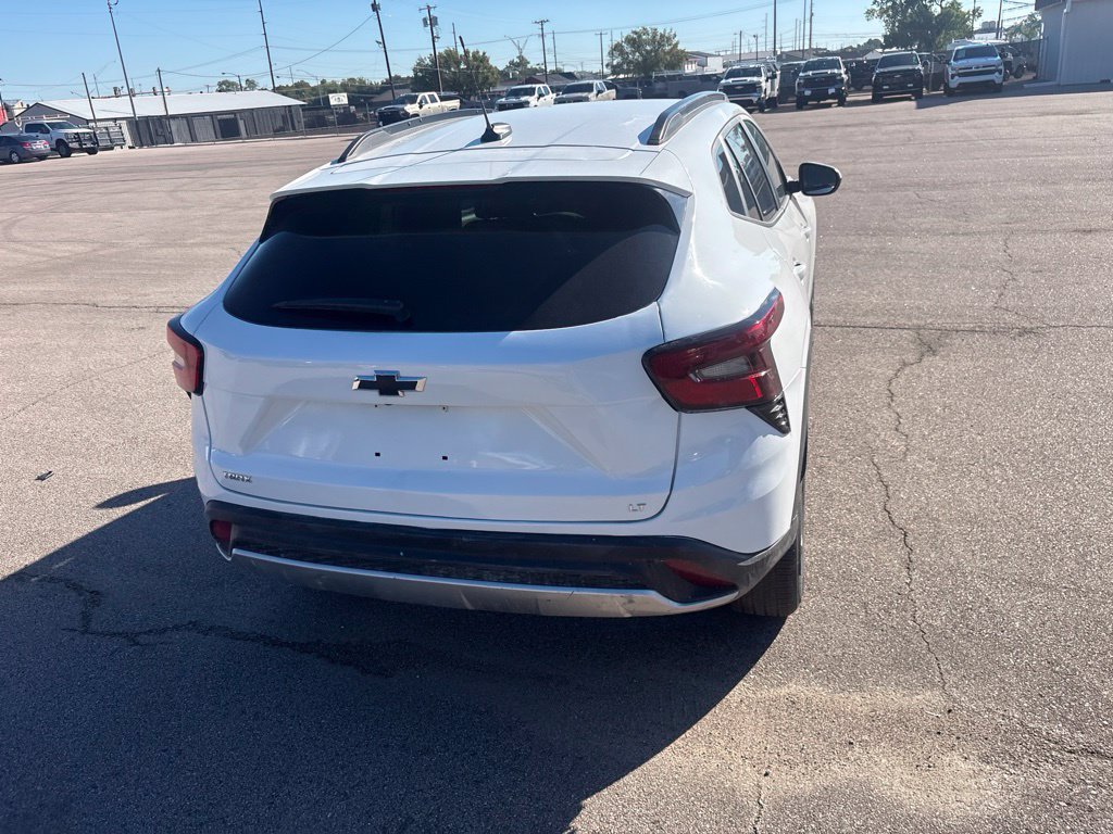 Used 2026 Chevrolet Trax LT FWD image 15