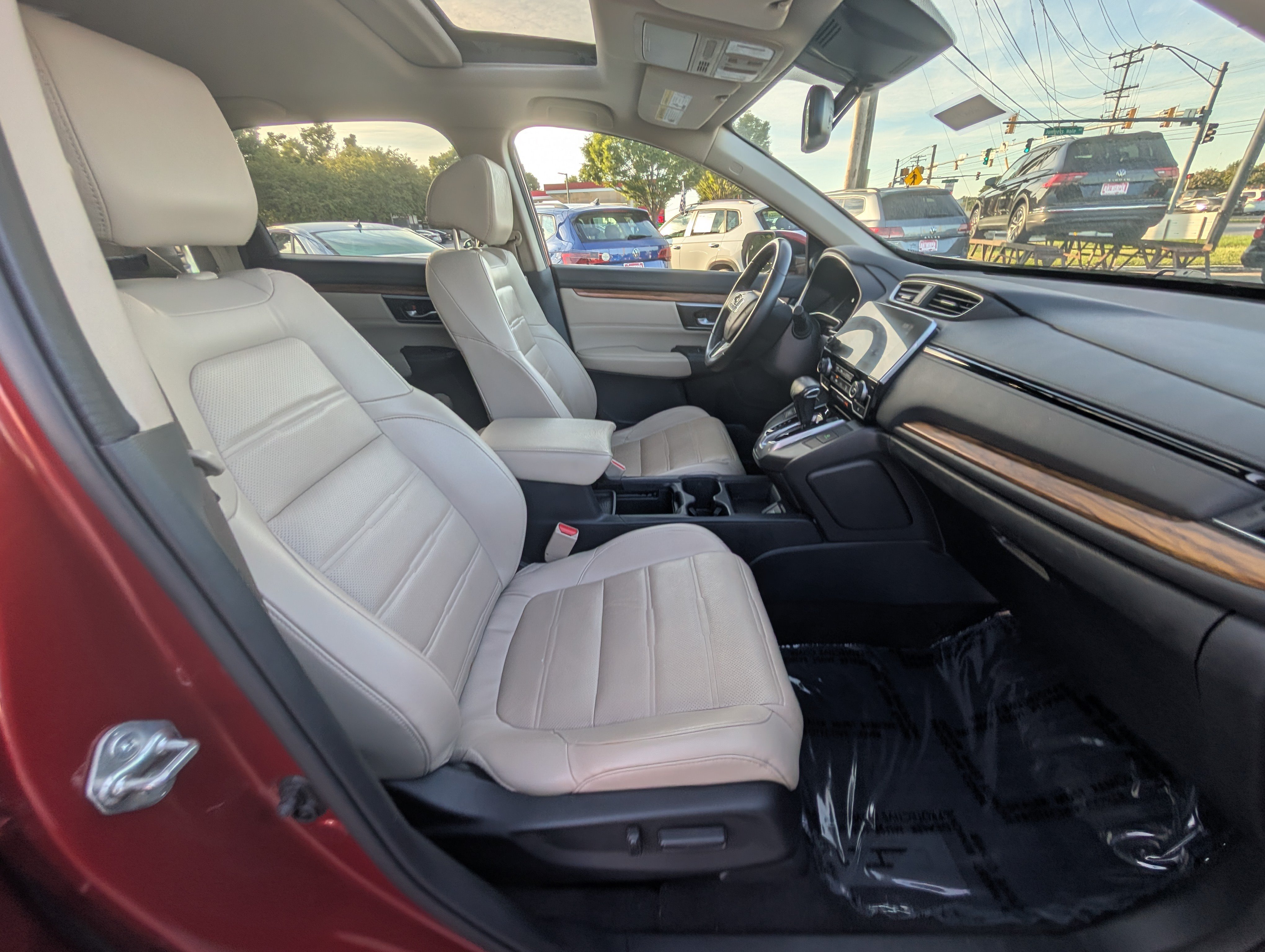 Used 2017 Honda CR-V Touring image 10