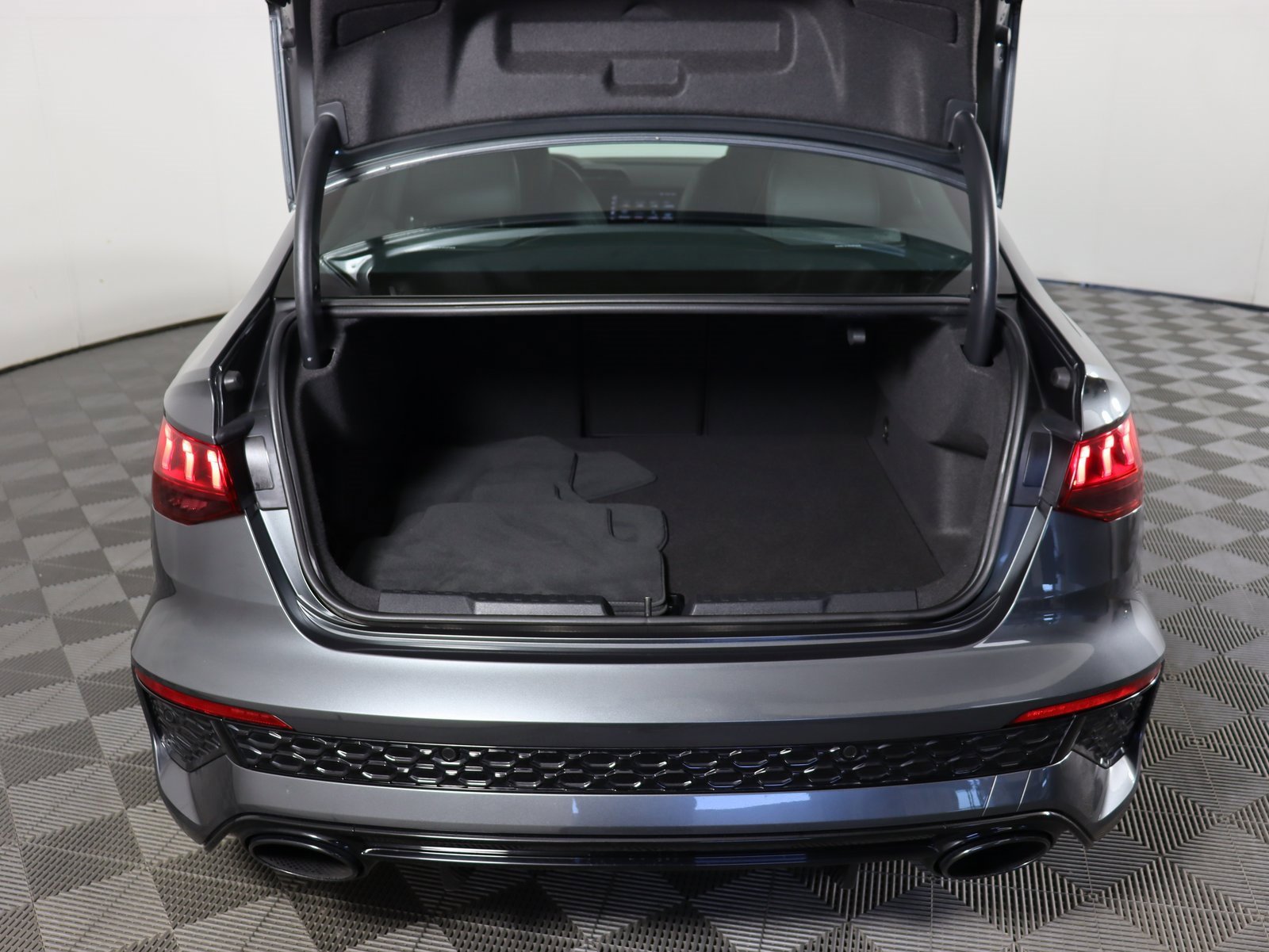 Used 2022 Audi RS 3 image 22