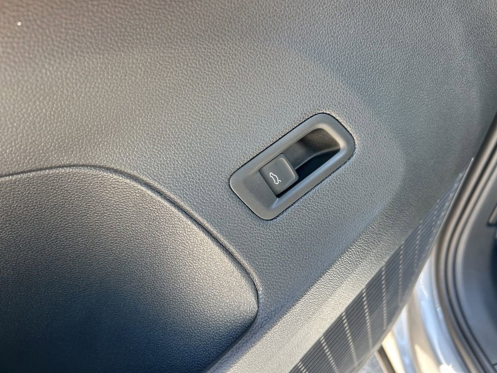 New 2025 Volkswagen Atlas Cross Sport SEL Premium R-Line image 14