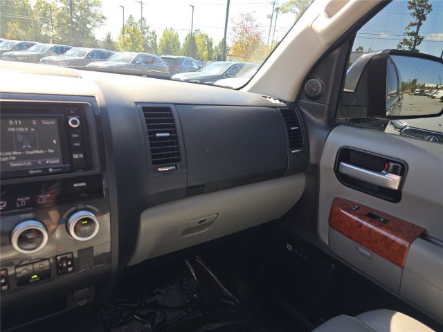 Used 2018 Toyota Sequoia Platinum RWD image 23