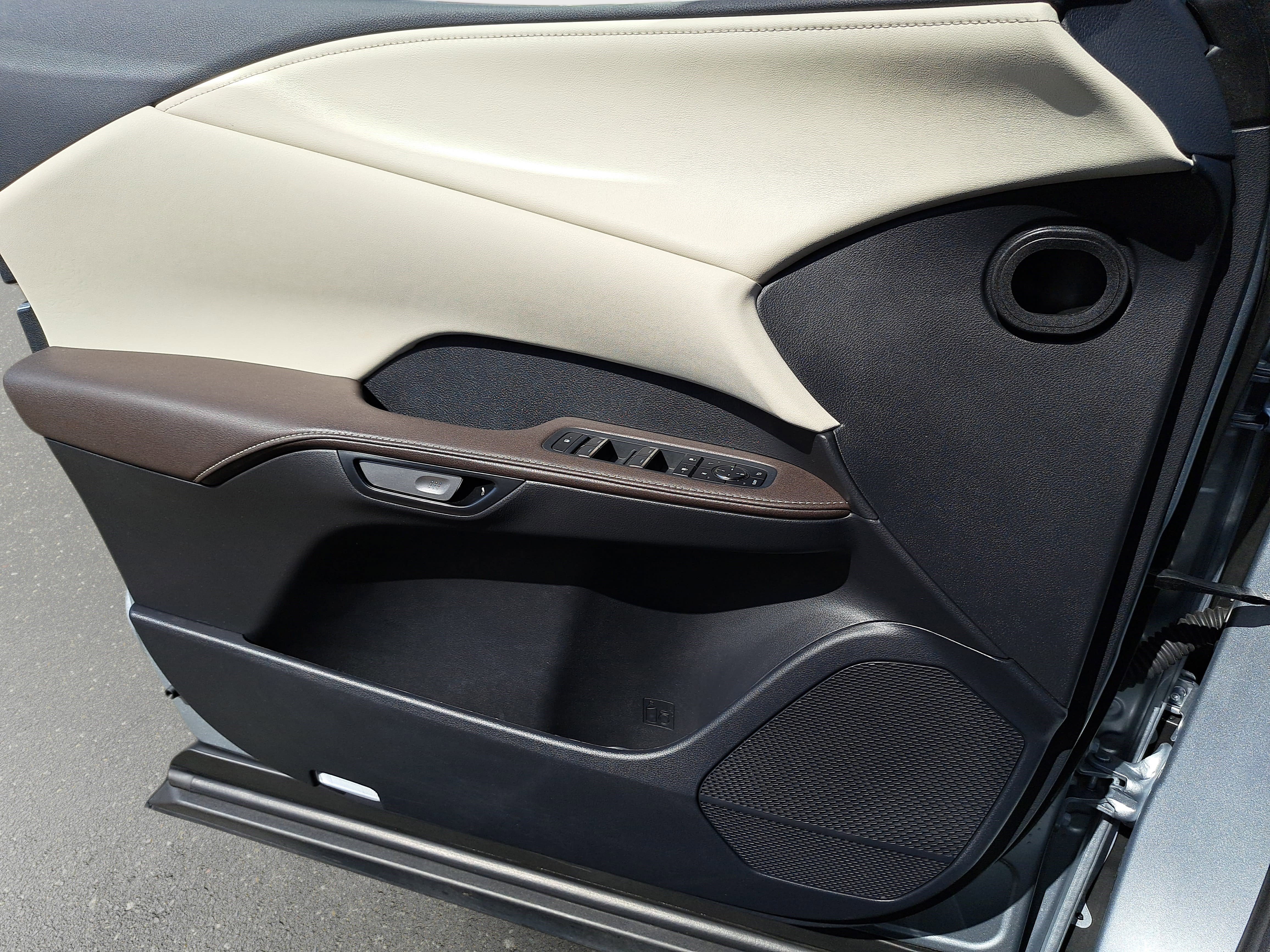 Used 2023 Lexus RX 350 FWD w/ Accessory Package (Z1) image 25