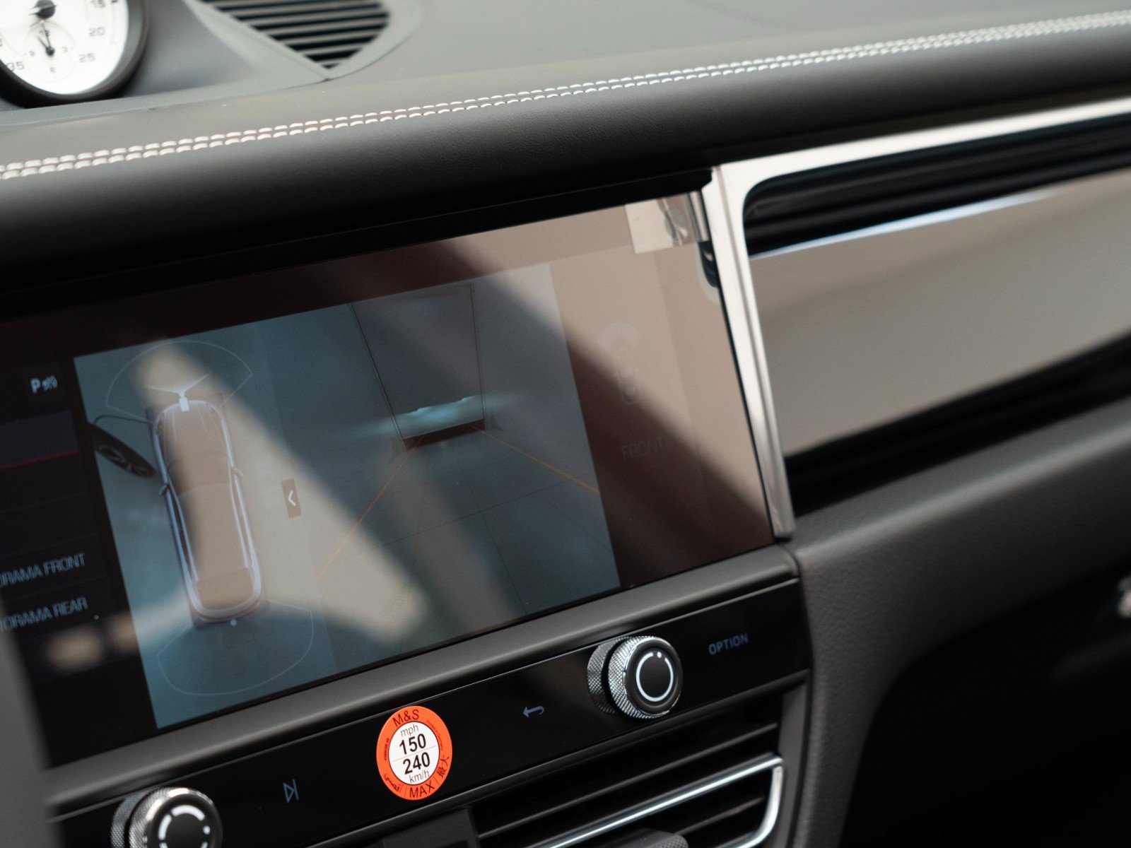 New 2026 Porsche Macan Turbo image 29