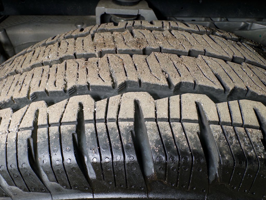 Used 2023 Ford E-Transit Medium Roof image 31