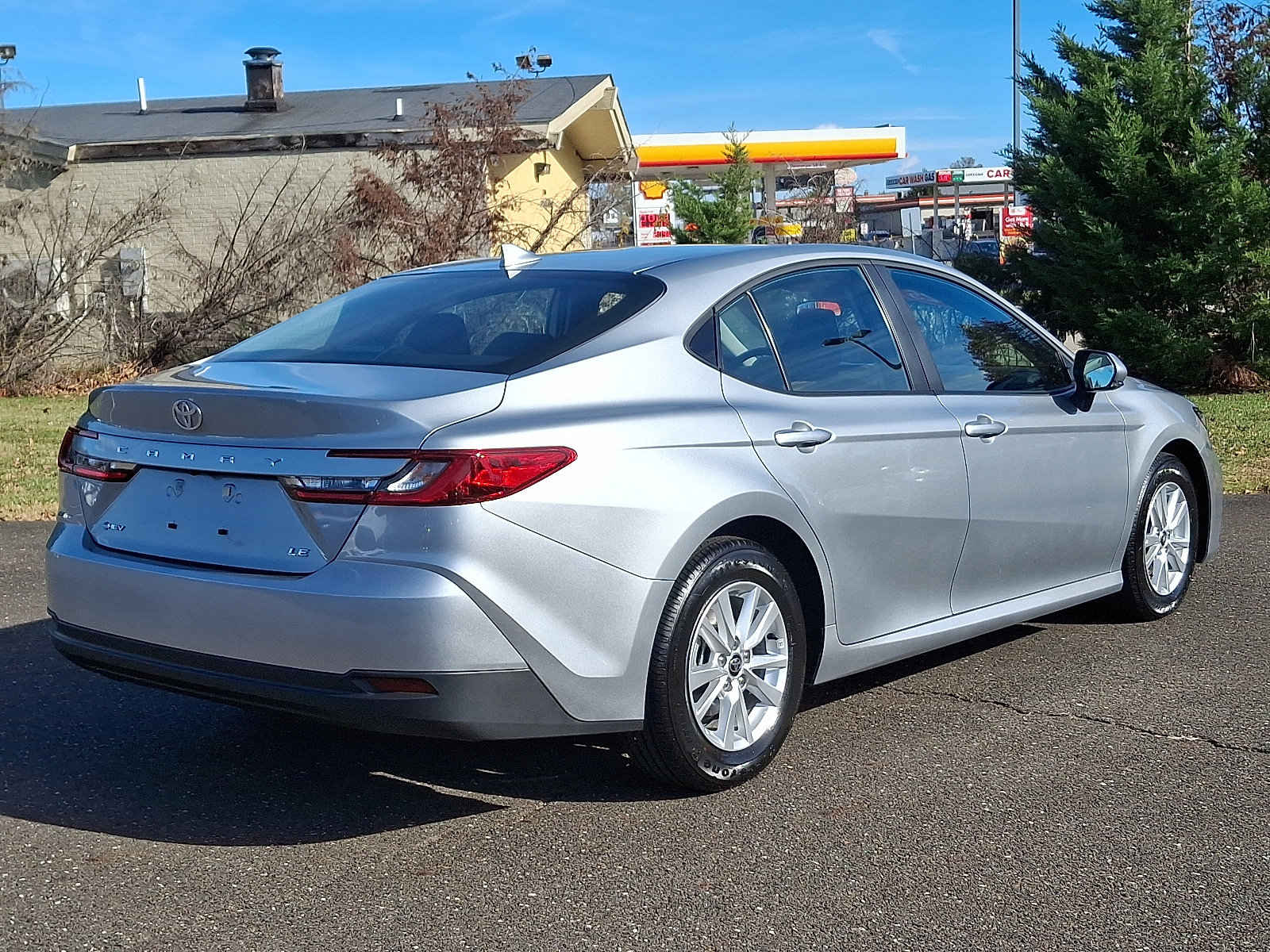 Certified 2025 Toyota Camry LE image 6