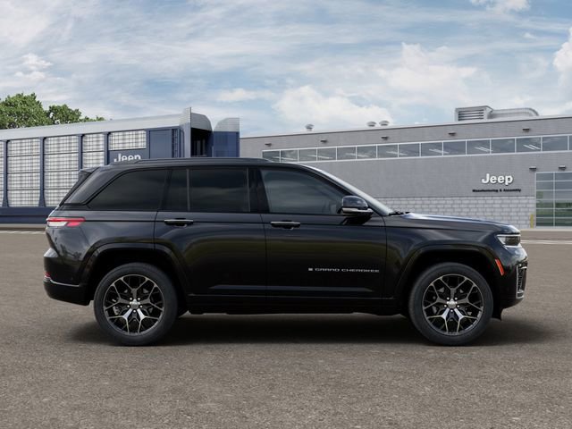 New 2026 Jeep Grand Cherokee Summit image 21