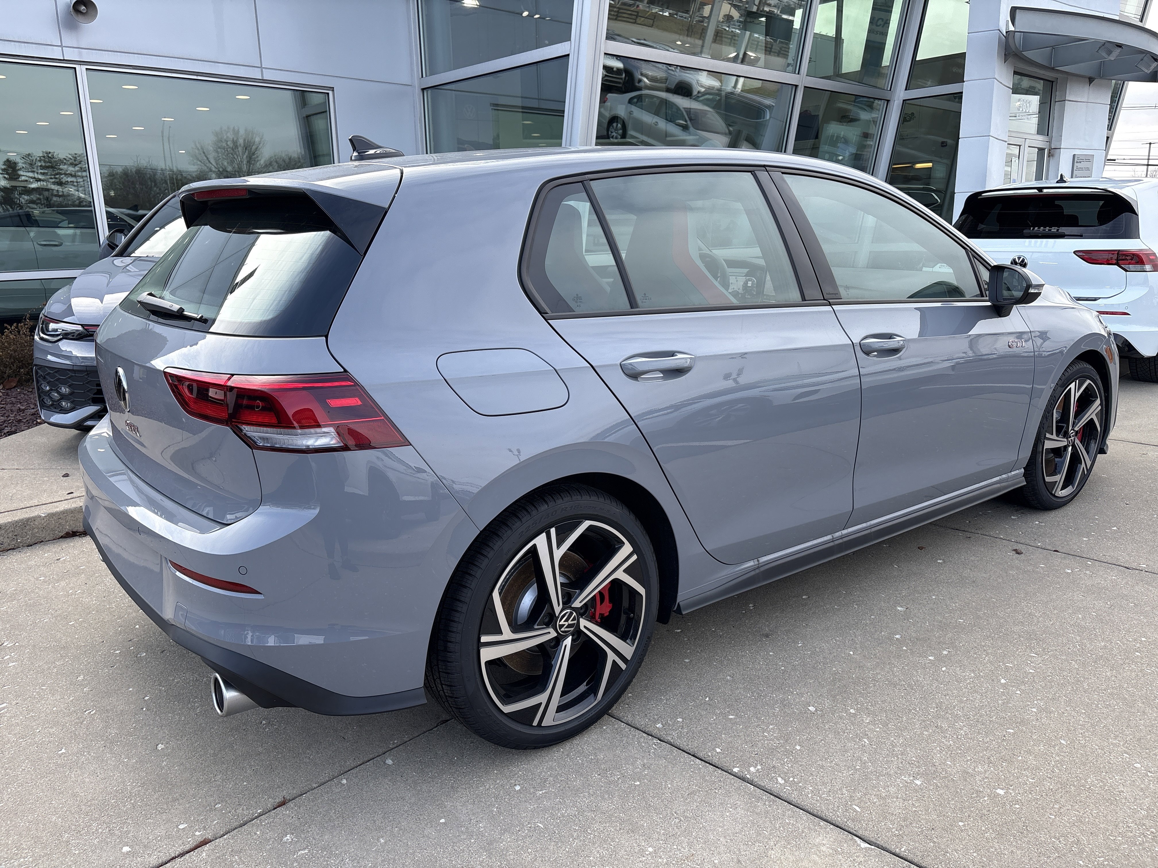 New 2026 Volkswagen GTI SE FWD image 7