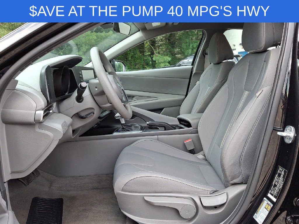 Used 2023 Hyundai Elantra SEL FWD image 13