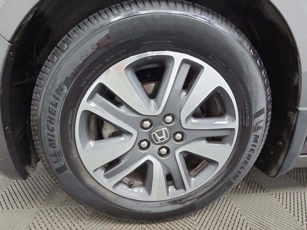 Used 2016 Honda Odyssey Touring Elite image 40