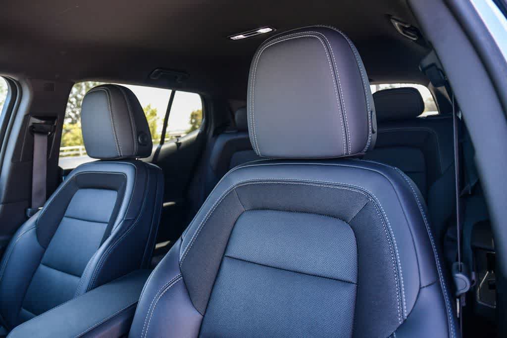 Used 2024 Chevrolet Equinox EV LT FWD image 18