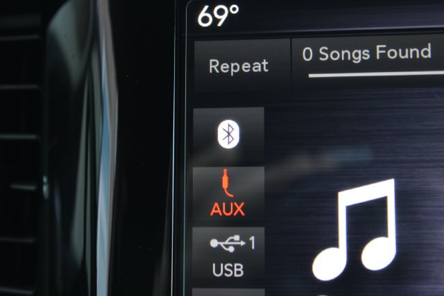 Used 2019 RAM 1500 Laramie AWD/4WD image 24
