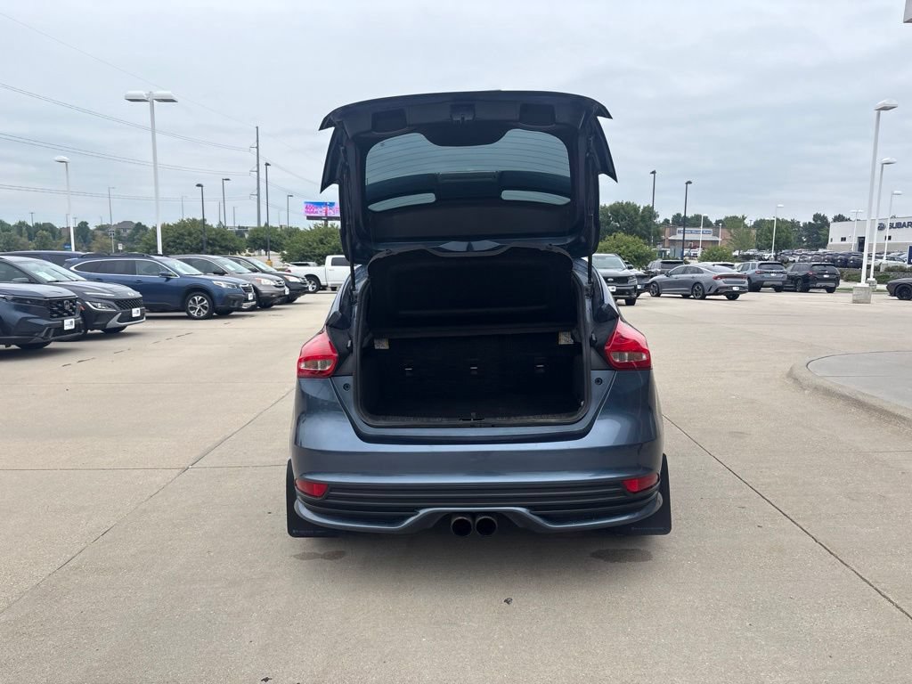 Used 2018 Ford Focus ST FWD image 35