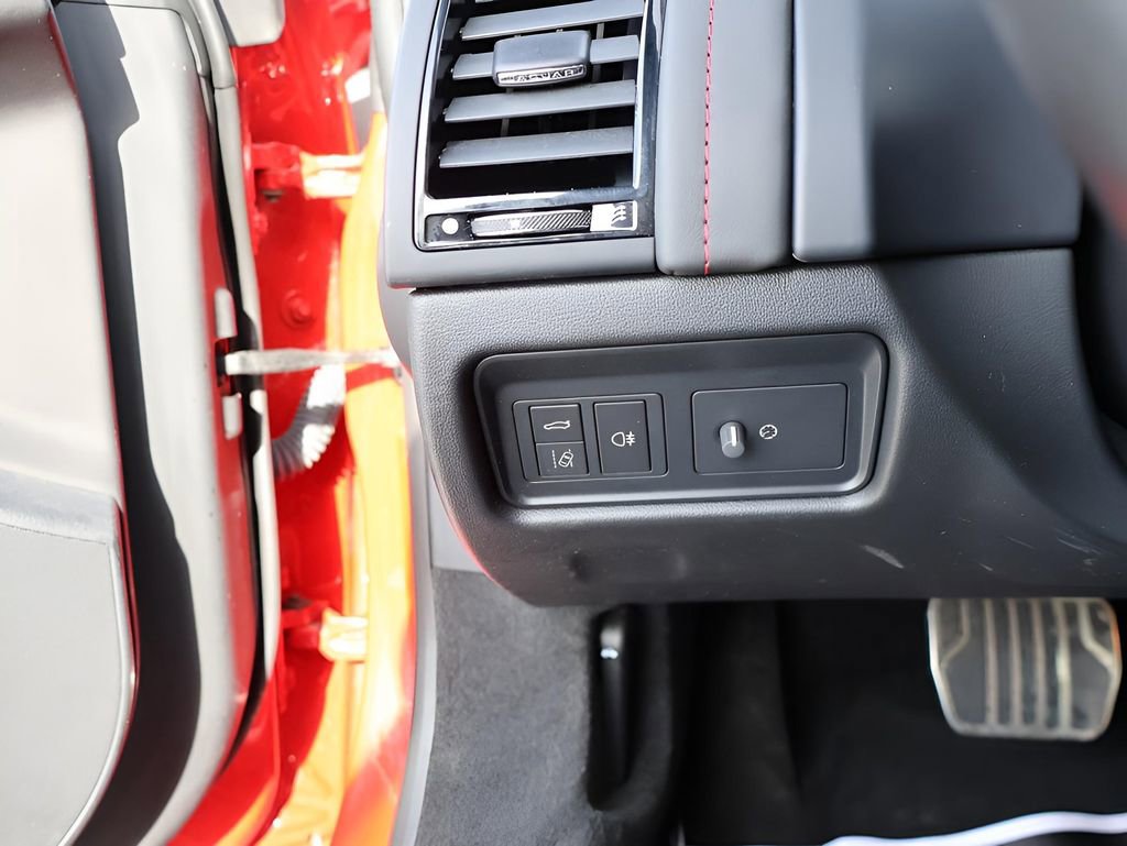 Used 2023 Jaguar F-TYPE R-Dynamic AWD/4WD image 33