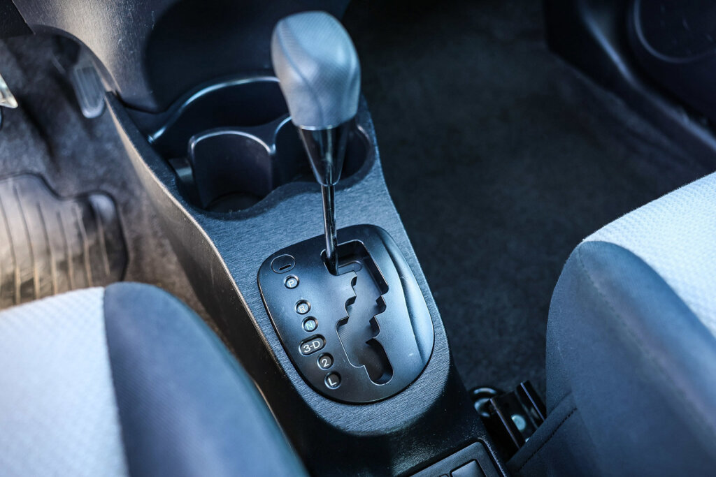 Used 2013 Toyota Yaris LE image 22