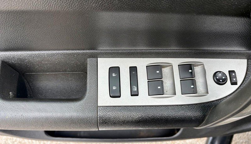 Used 2009 Chevrolet Silverado 1500 LT w/ Power Pack Plus AWD/4WD image 16