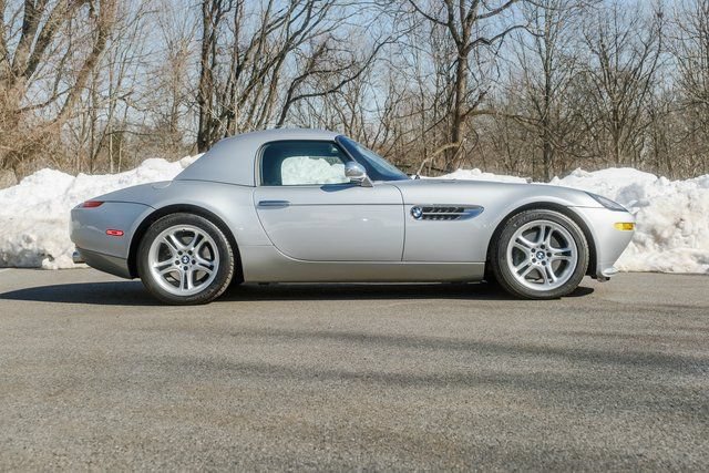 Used 2002 BMW Z8 RWD image 14