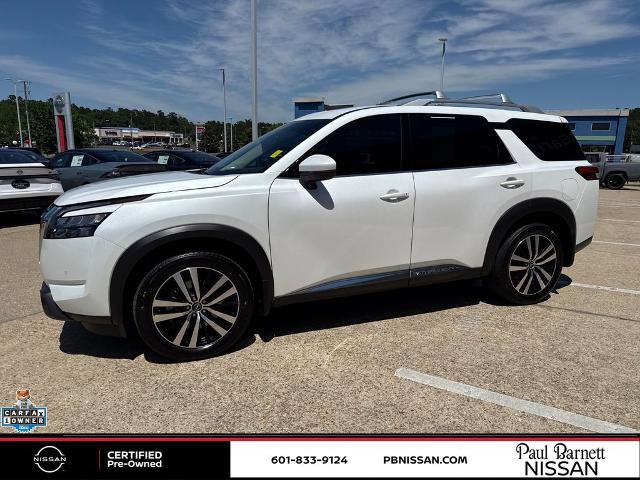 Certified 2025 Nissan Pathfinder Platinum FWD image 13