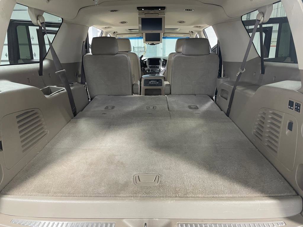 Used 2018 Chevrolet Suburban Premier image 19