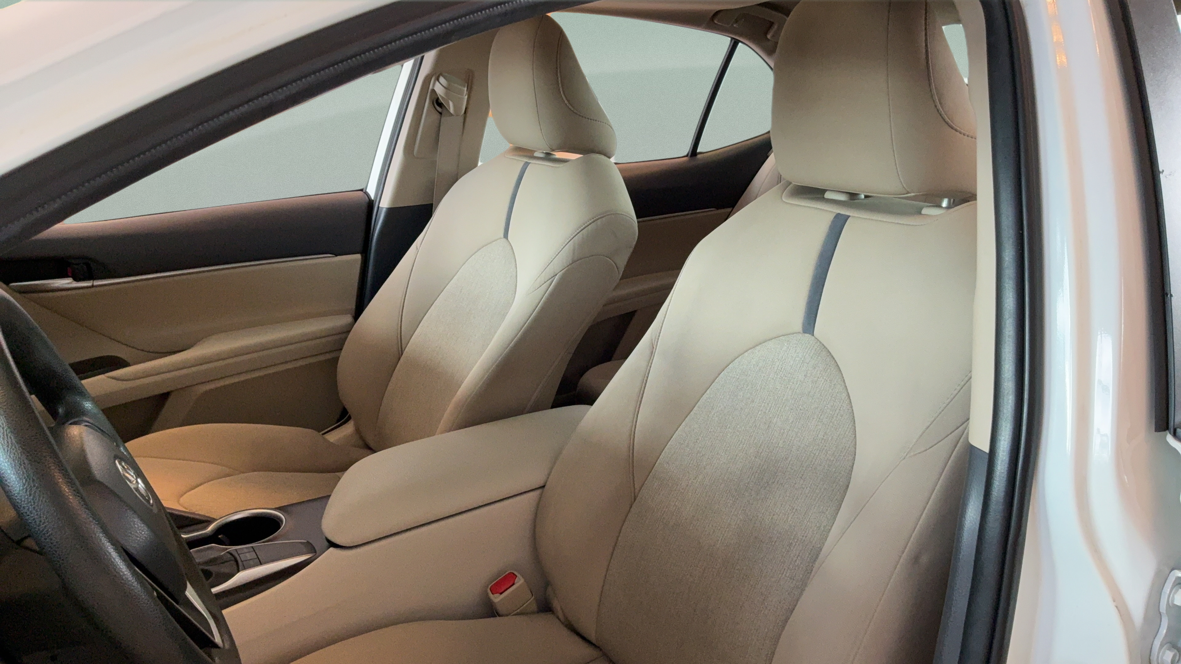 Used 2024 Toyota Camry LE w/ Convenience Package FWD image 26