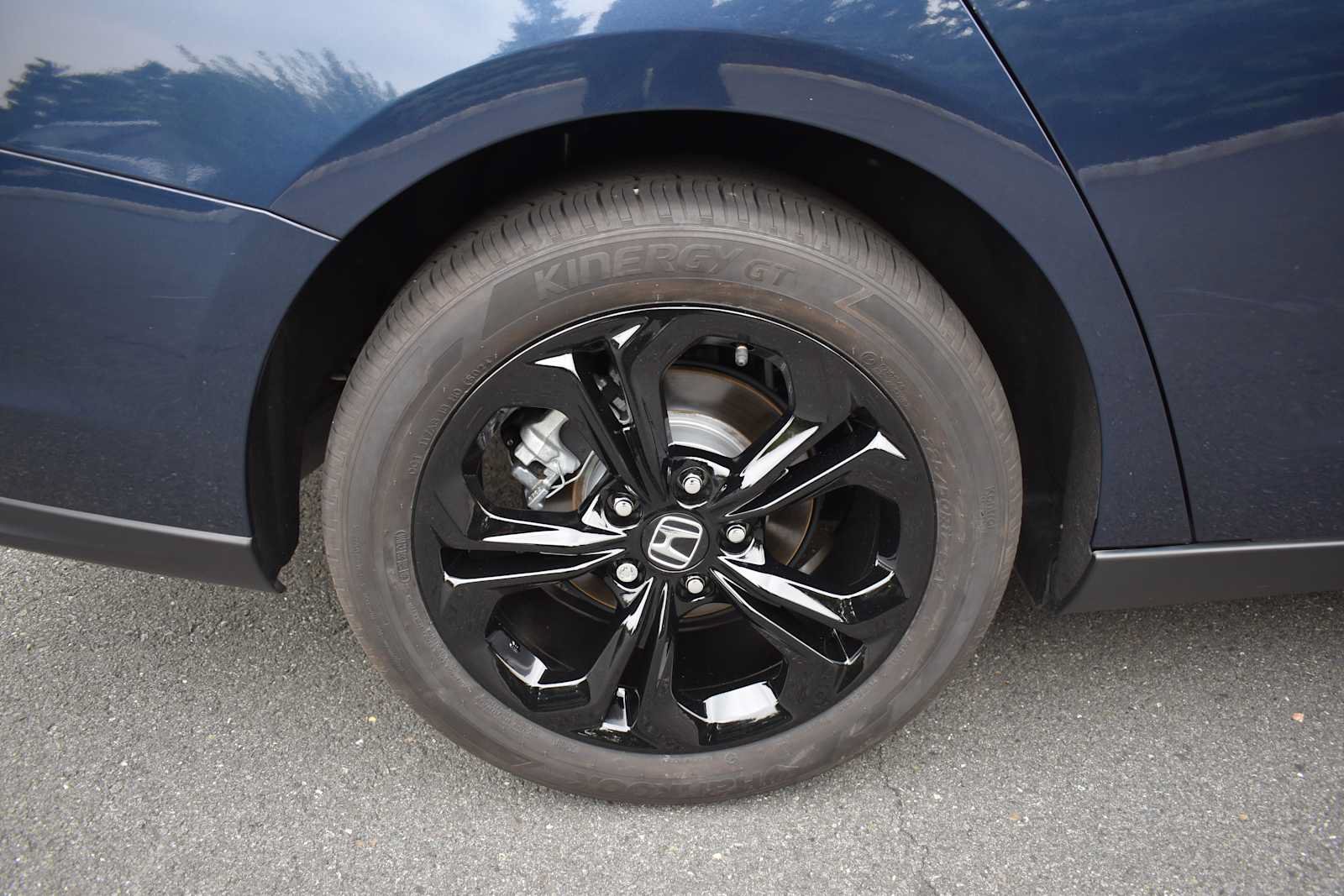Used 2025 Honda Accord SE image 10