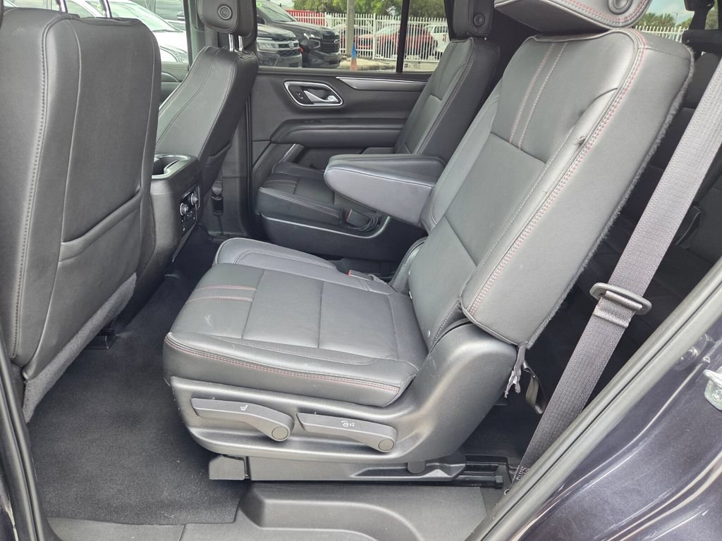 Used 2022 Chevrolet Tahoe RST w/ Luxury Package AWD/4WD image 7