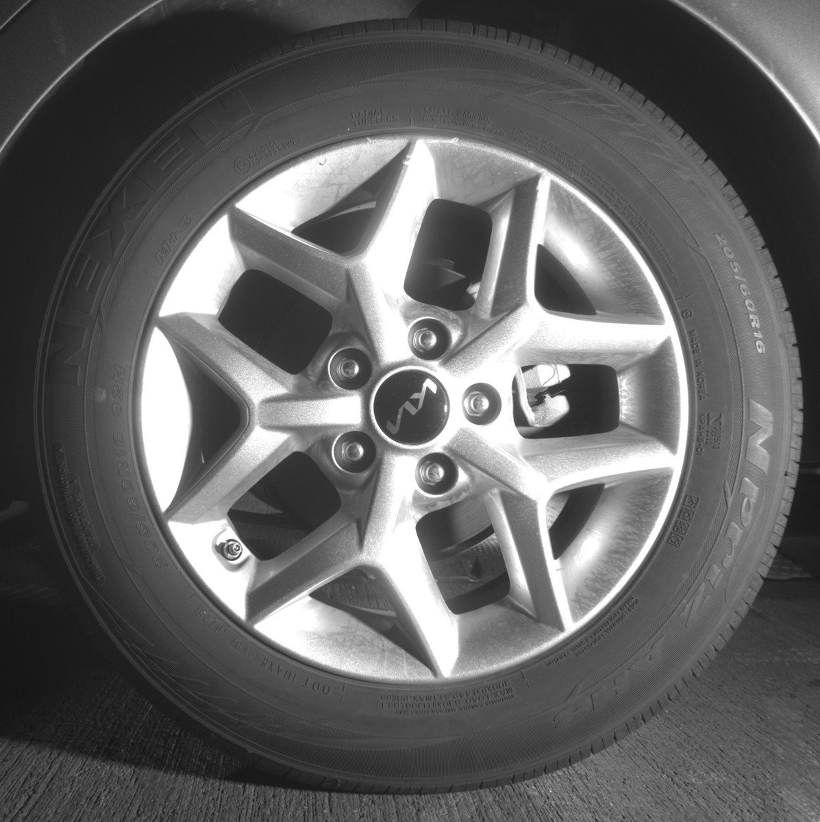 Used 2025 Kia Soul LX w/ LX Technology Package FWD image 14