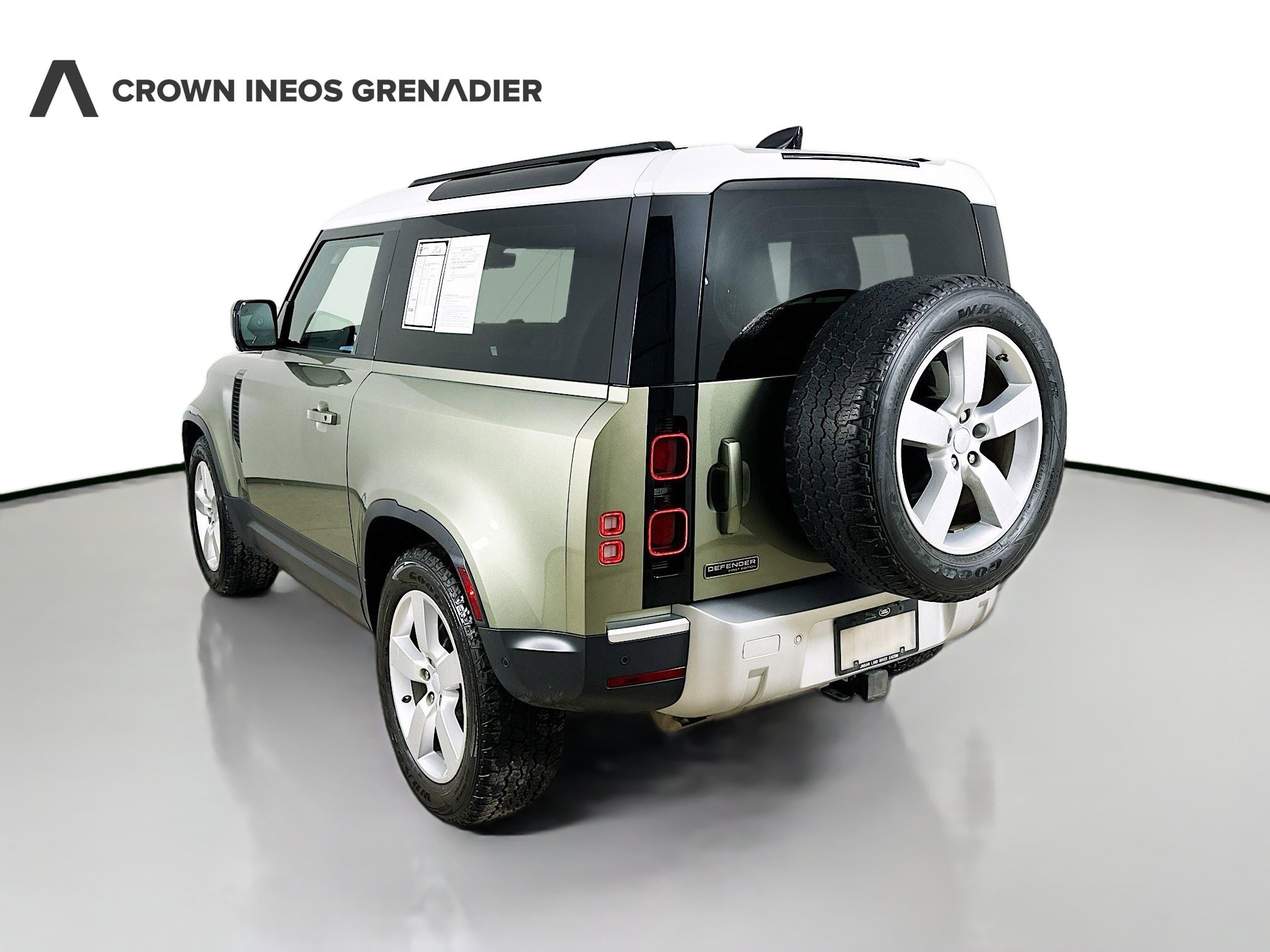 Used 2021 Land Rover Defender 90 First Edition image 6