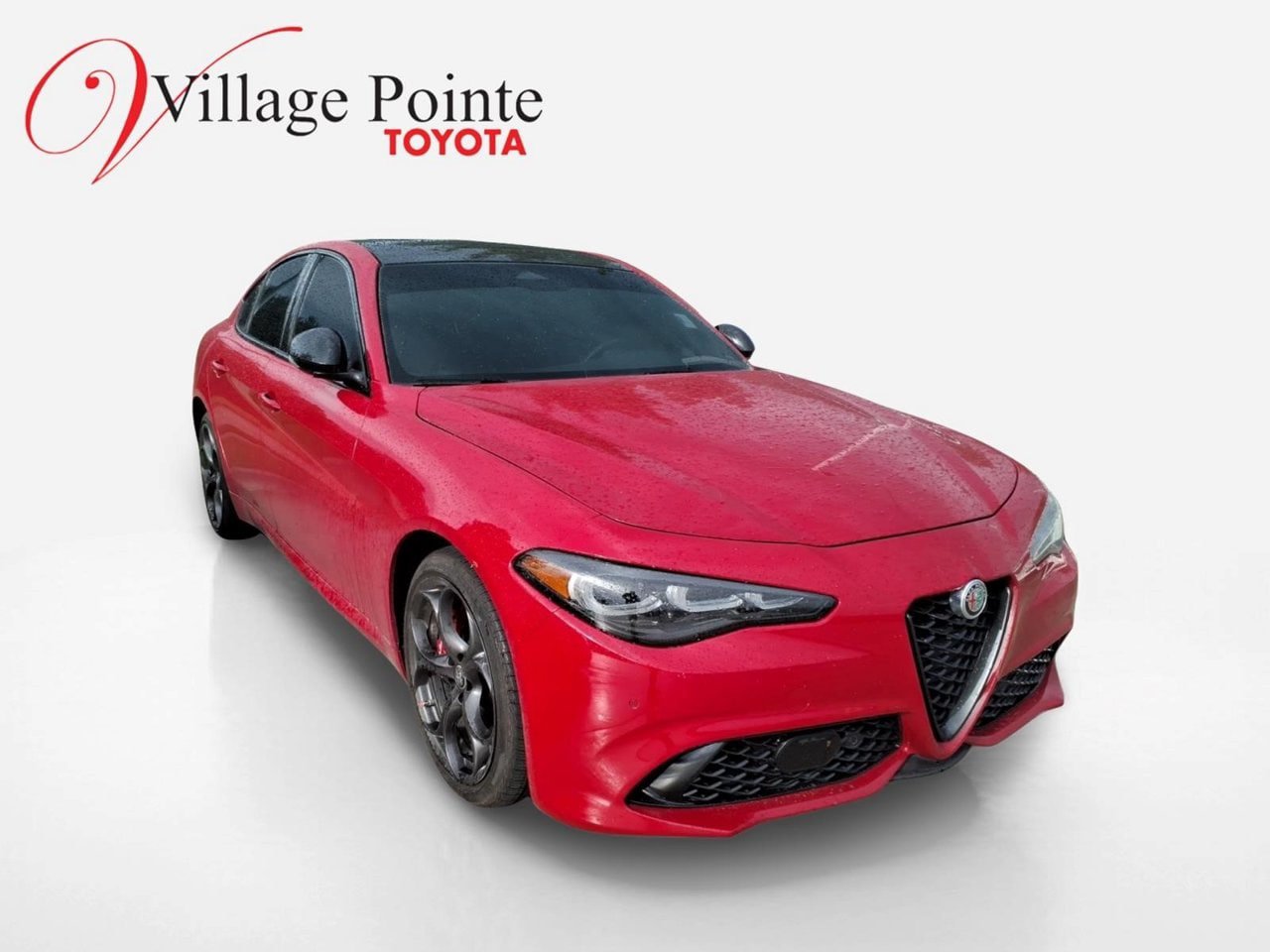 Used 2025 Alfa Romeo Giulia AWD w/ Driving Assist Package image 5