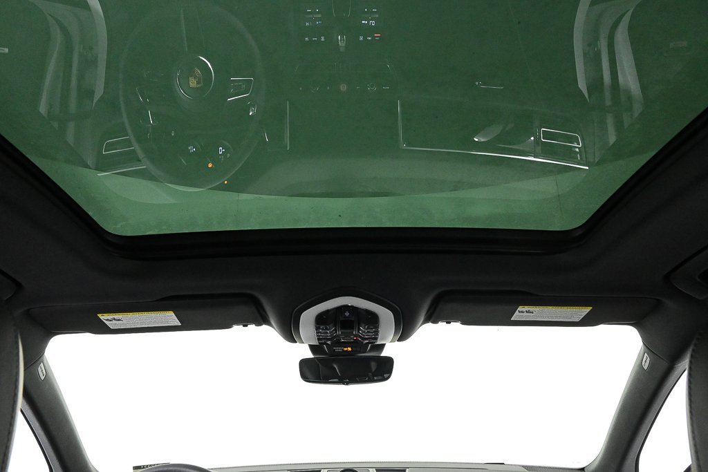 New 2026 Porsche Macan image 26