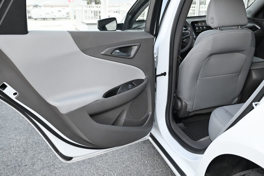 Used 2023 Chevrolet Malibu LS FWD image 35
