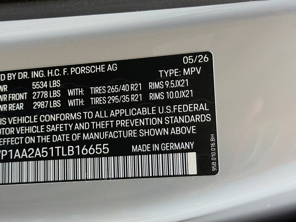 New 2026 Porsche Macan AWD/4WD image 35