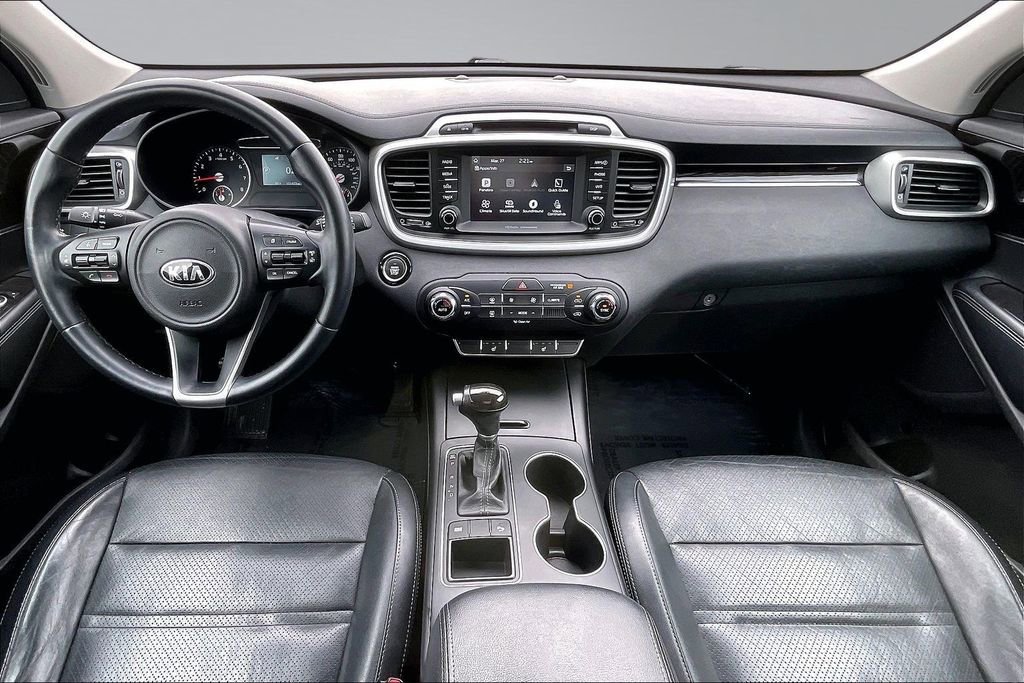 Used 2017 Kia Sorento FWD w/ LX Convenience Package image 16