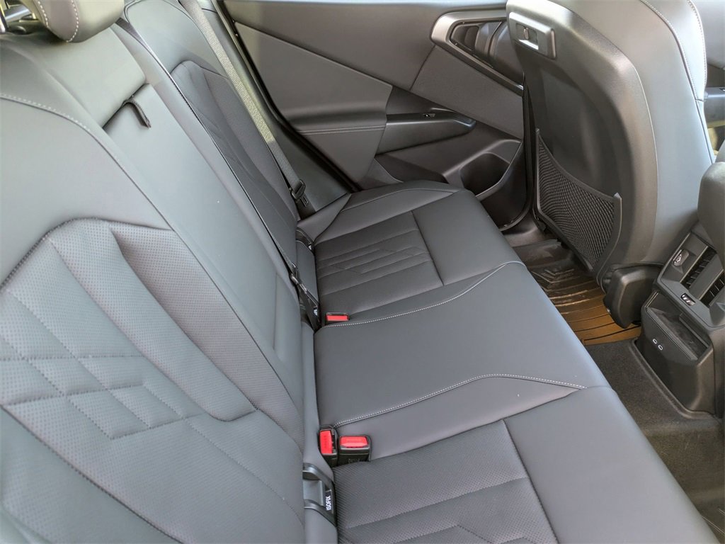 Certified 2025 BMW X3 xDrive30i w/ M Sport Package image 34