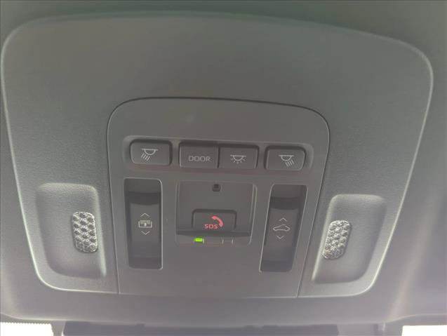 New 2026 Toyota Camry XSE FWD image 18