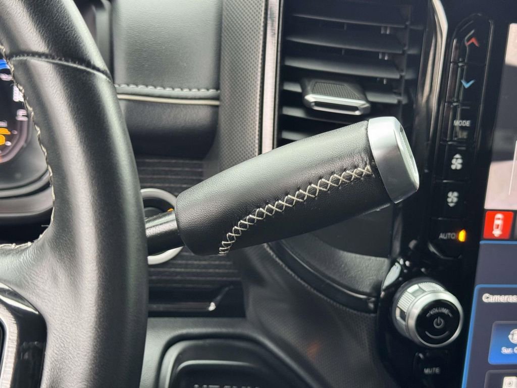 Used 2023 RAM 2500 Limited image 28