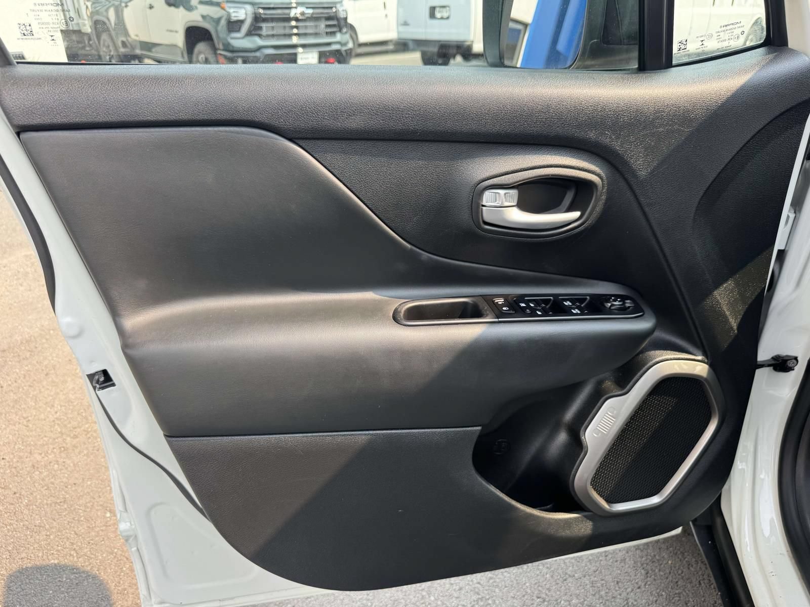 Used 2023 Jeep Renegade Limited AWD/4WD image 21
