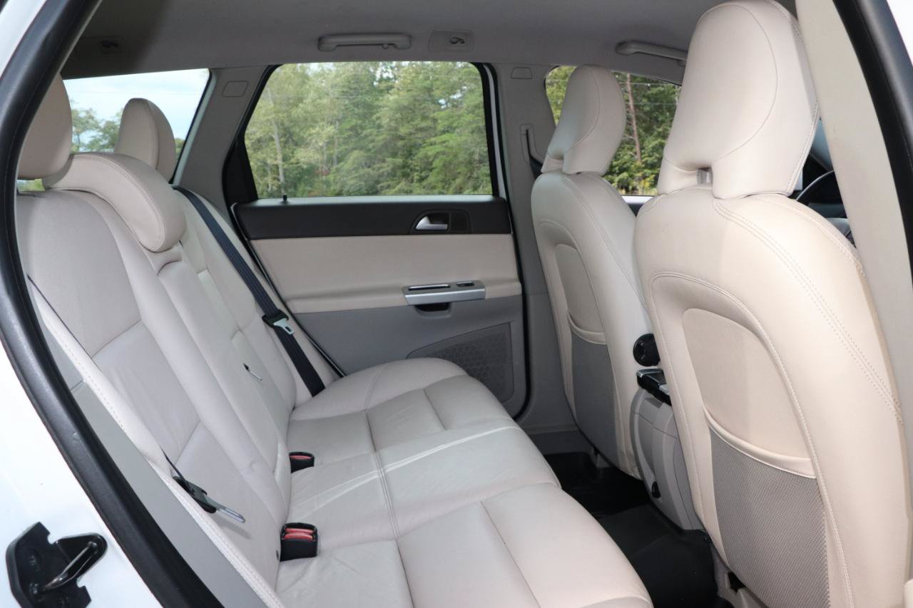 Used 2011 Volvo V50 T5 FWD image 27