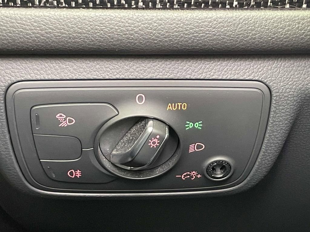 Used 2018 Audi S6 Premium Plus w/ Comfort Seating Package image 38