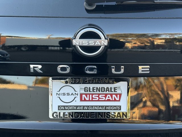 Used 2023 Nissan Rogue S image 13