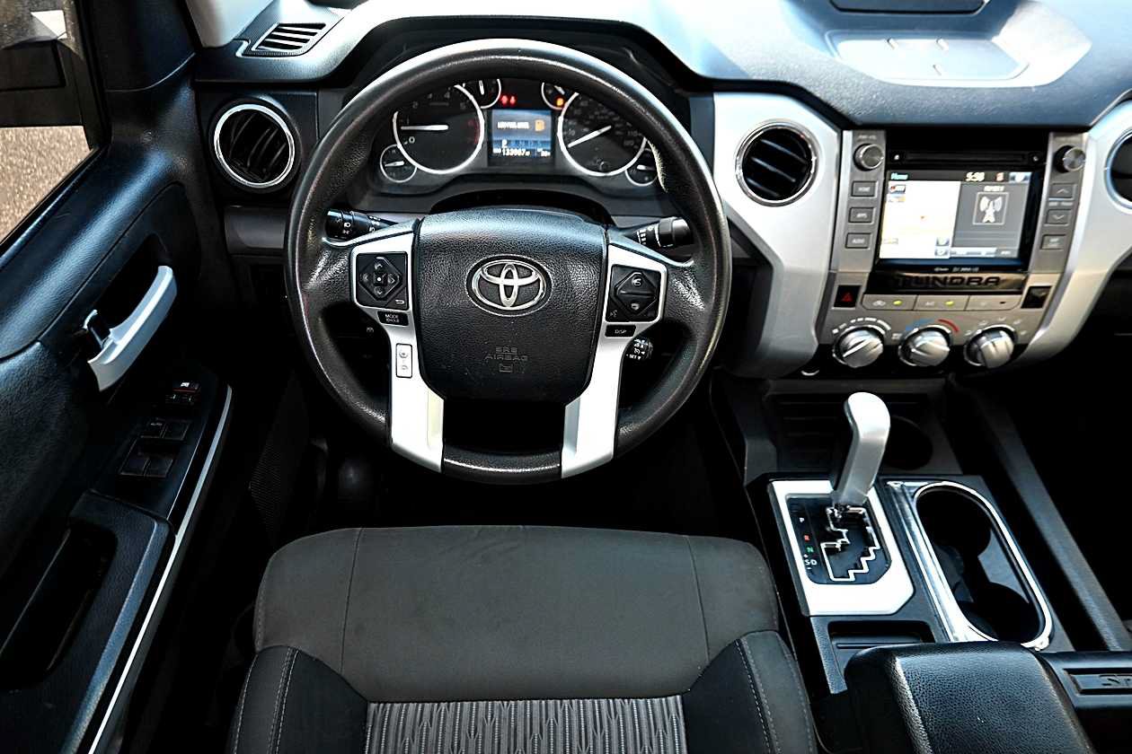 Used 2017 Toyota Tundra SR5 w/ SR5 Upgrade Package RWD image 10