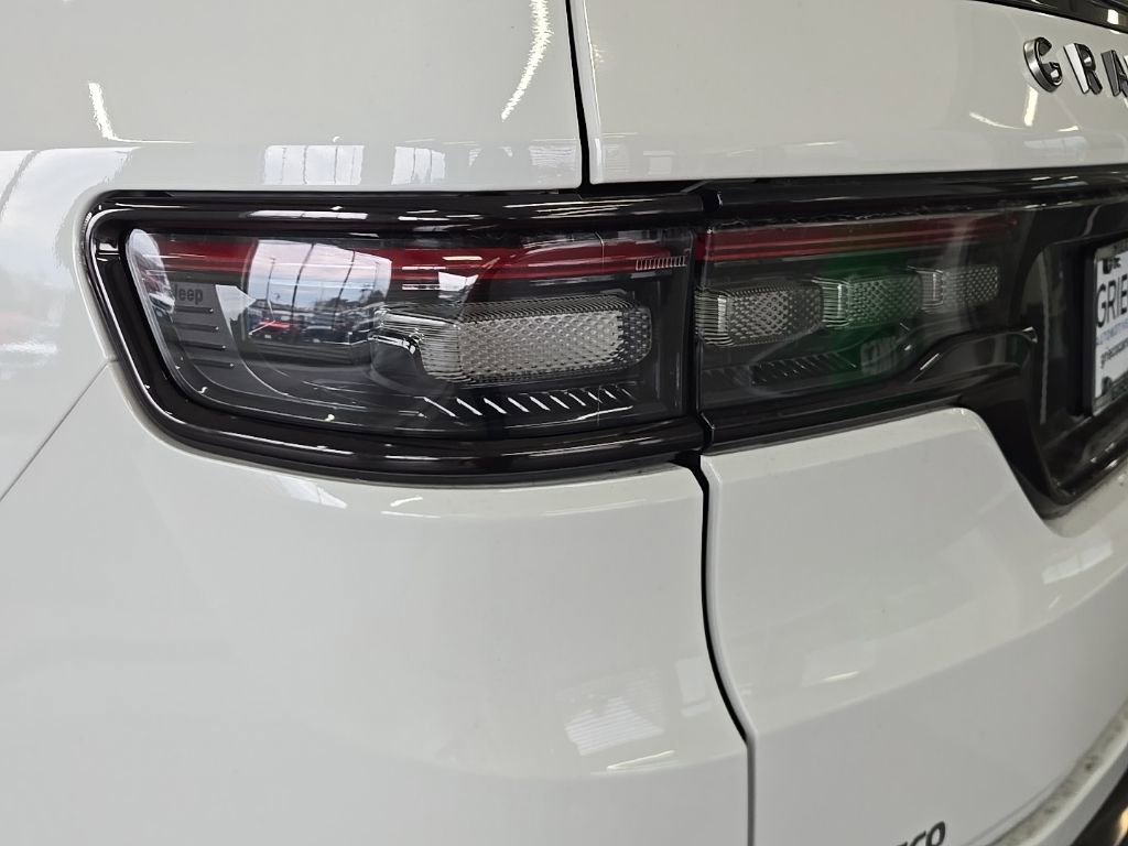 Used 2024 Jeep Grand Wagoneer Series III w/ Quick Order Packagew 28T image 11