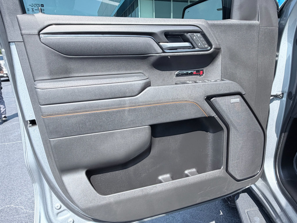 Used 2025 GMC Sierra 1500 AT4 w/ AT4 Premium Package AWD/4WD image 31