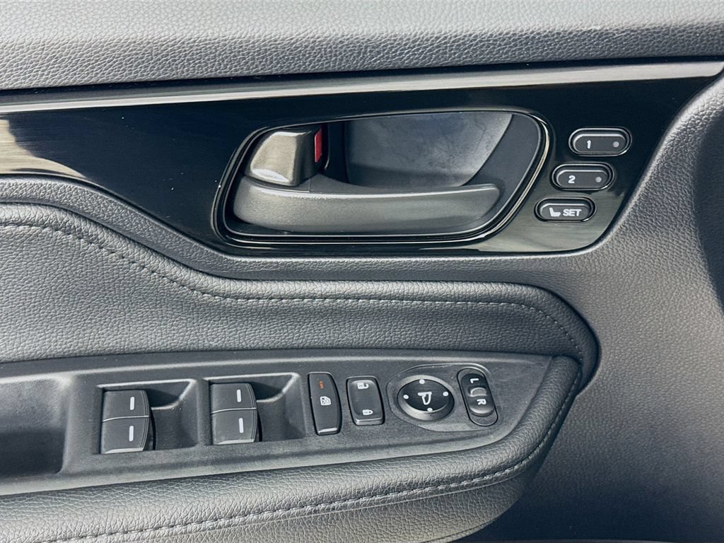 Used 2026 Honda Odyssey Touring image 24