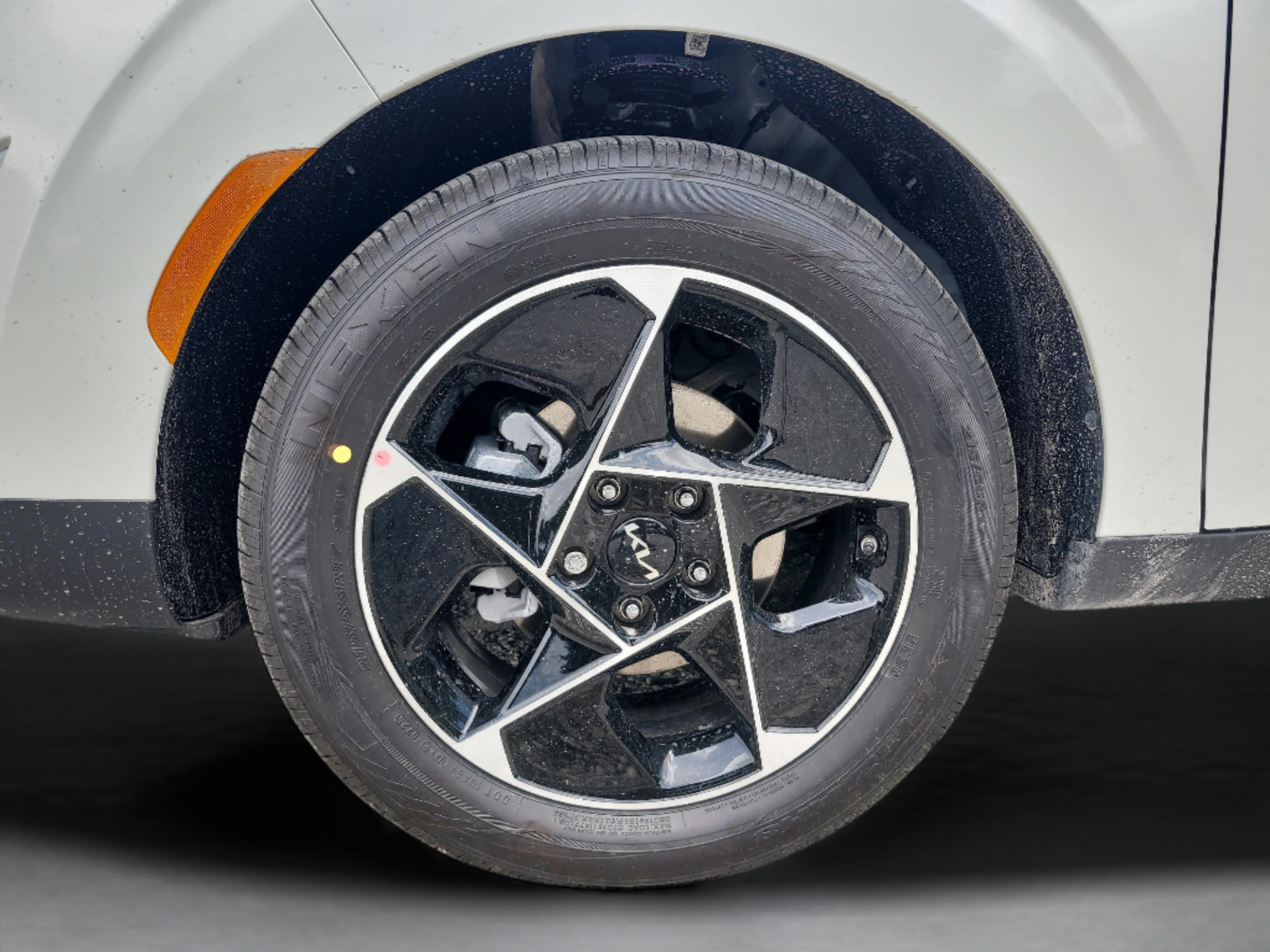 Certified 2025 Kia Soul EX FWD image 32
