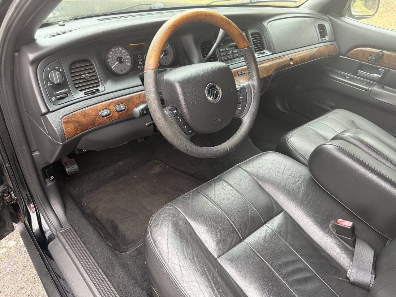 Used 2008 Mercury Grand Marquis LS image 25